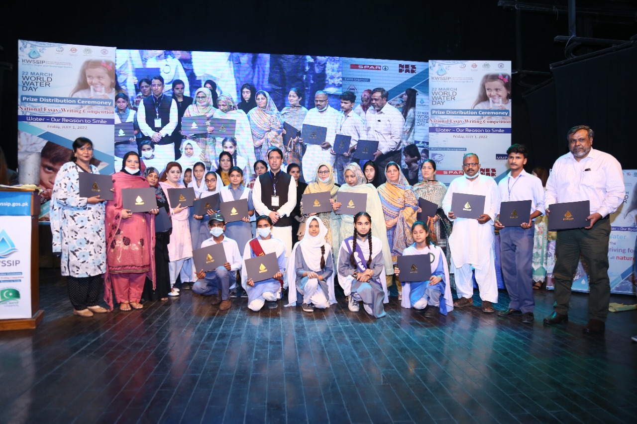 Participants from DMC East Karachi with PD-KWSSIP at Prize-Distribution Ceremony of National Essay-Writing Competition
